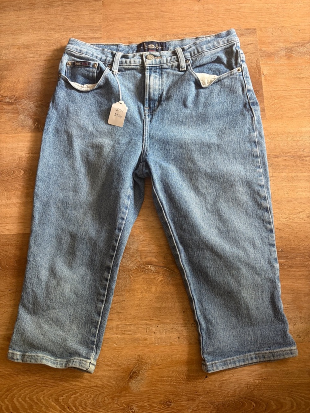 Vintage 90's Lei High Waist Light Wash Distressed Denim Capris